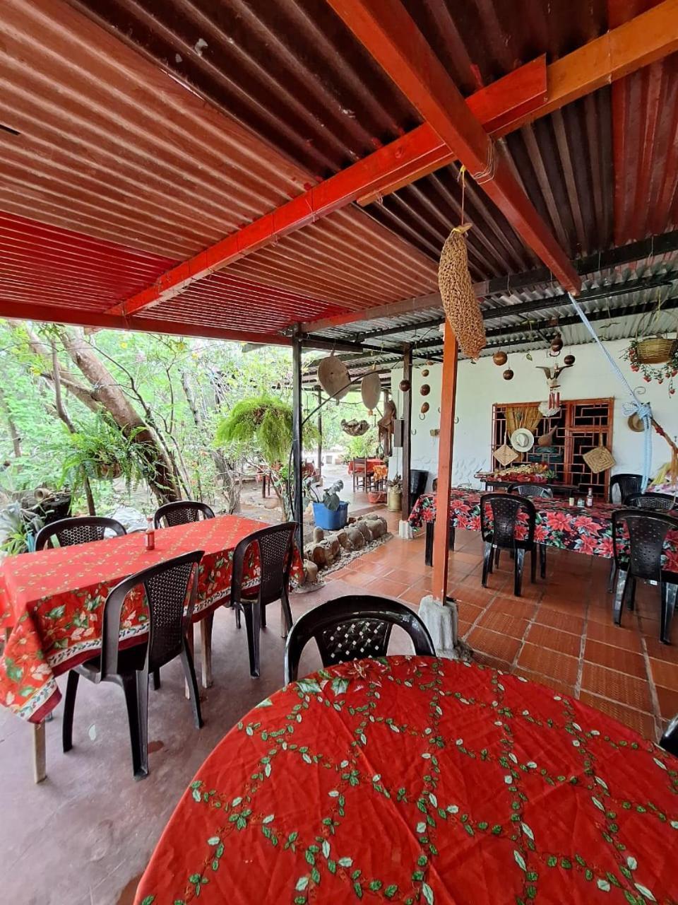 Alojamiento Casa De Campo Los Cactus Villavieja Εξωτερικό φωτογραφία
